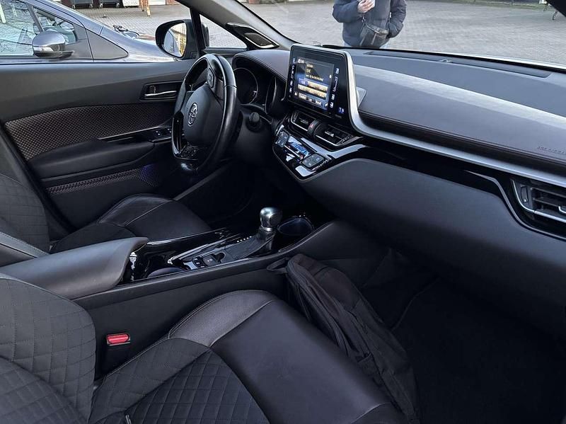 Gebraucht Toyota C-HR Lounge 98 PS (72 kW) 2017 Schwarz SUV