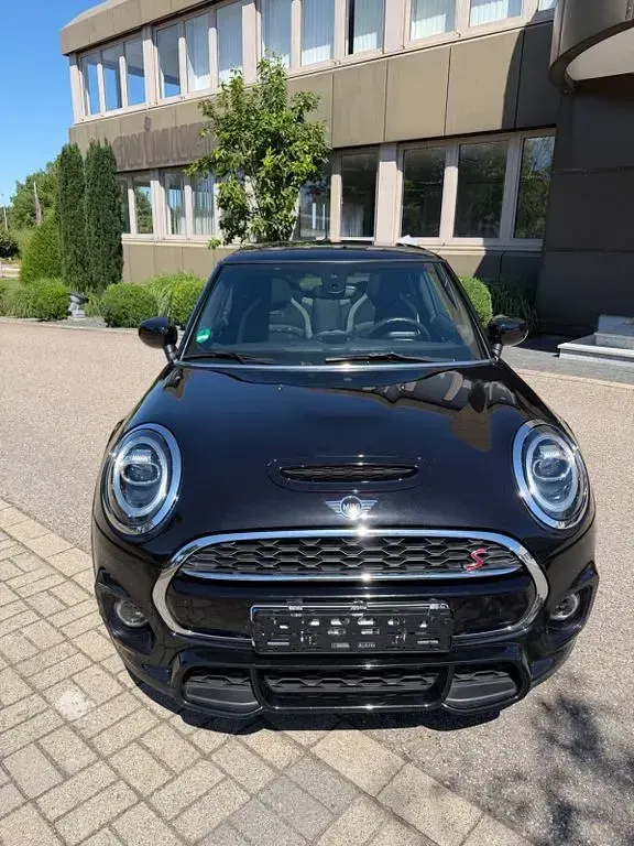 Gebraucht Mini John Cooper Works 178 PS (130 kW) 2021 Schwarz Kleinwagen