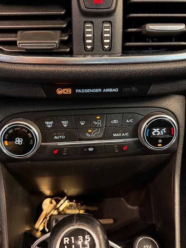 Gebraucht Ford Fiesta 120 PS (88 kW) 2018 Grau Kleinwagen