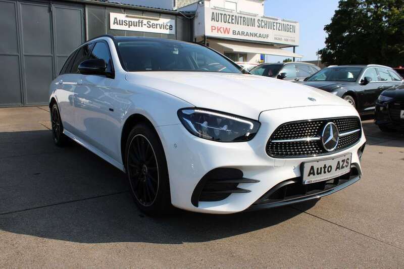 Polarweiß Gebraucht 2021 Mercedes E300 AMG Kombi | 33.950 € (Fairer Preis) - Bild 1/4