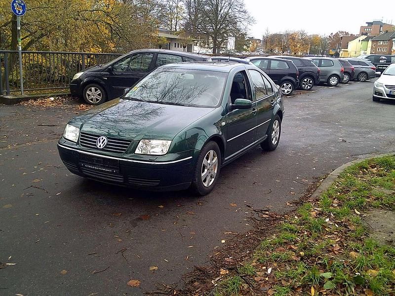 Gebraucht VW Bora Pacific 116 PS (85 kW) 2004 Brightgreen perleffekt Limousine