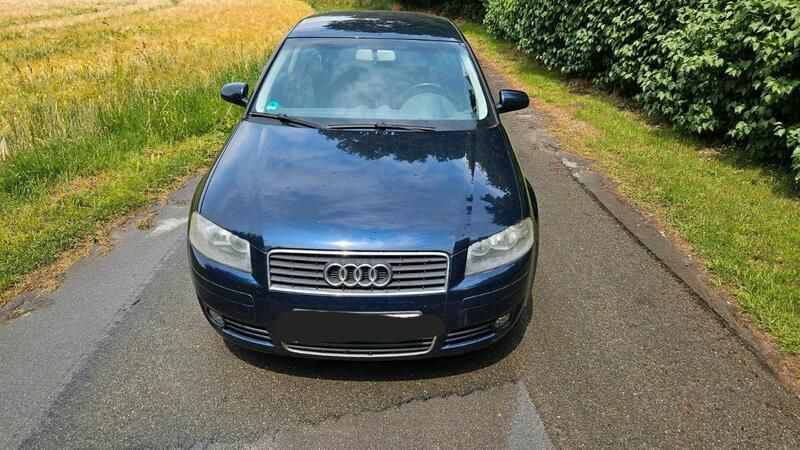 Blau Gebraucht 2003 Audi A3 Limousine | 1.750 € (Guter Preis) - Bild 1/4