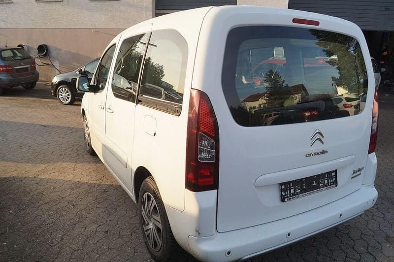 Gebraucht Citroën Berlingo SELECTION 92 PS (67 kW) 2014 Weiß Van / Kleinbus