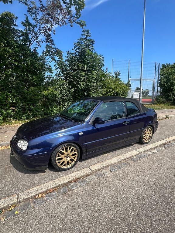 Blau Gebraucht 2002 VW Golf Cabriolet Conceptline Cabrio | 2.300 € (Guter Preis) - Bild 1/4