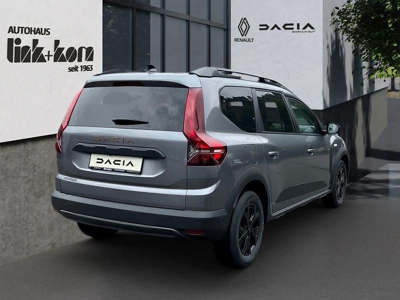 Neu Dacia Jogger Extreme 101 PS (74 kW) 2025 Grau Van / Kleinbus