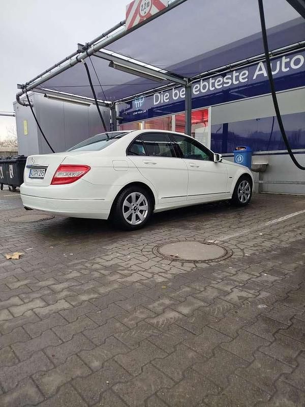 Gebraucht 2010 Mercedes C200 Avantgarde Limousine | 6.400 € (Fairer Preis) - Bild 1/4