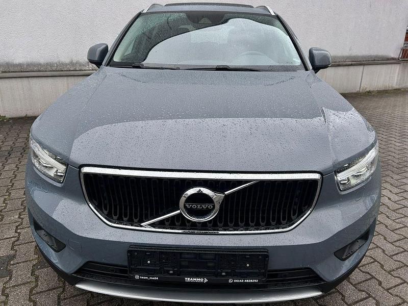 Gebraucht Volvo XC40 Momentum 150 PS (110 kW) 2019 Thunder grey / metallic SUV