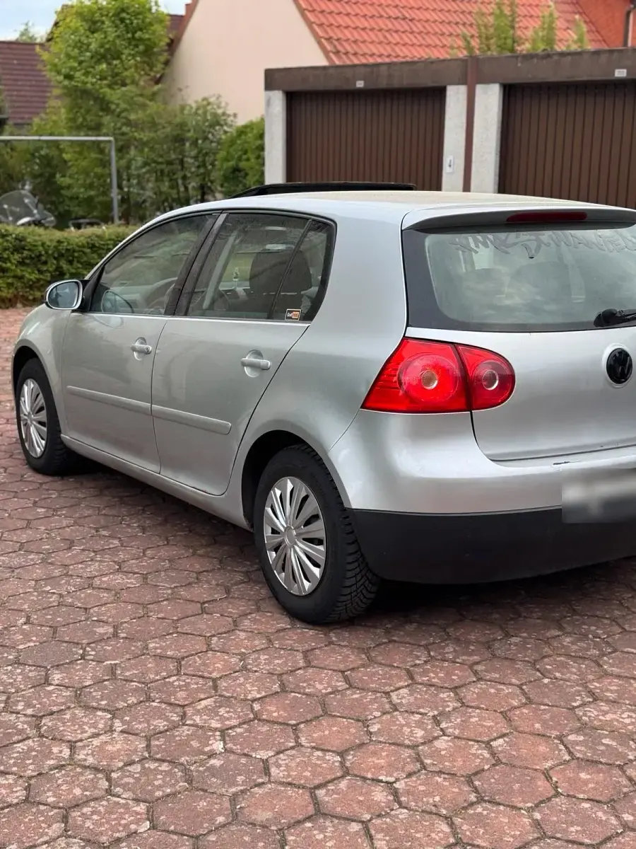 Gebraucht VW Golf V 140 PS (102 kW) 2005 Grau Kleinwagen