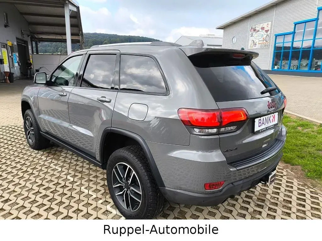 Gebraucht Jeep Grand Cherokee Trailhawk 299 PS (219 kW) 2020 Grau SUV