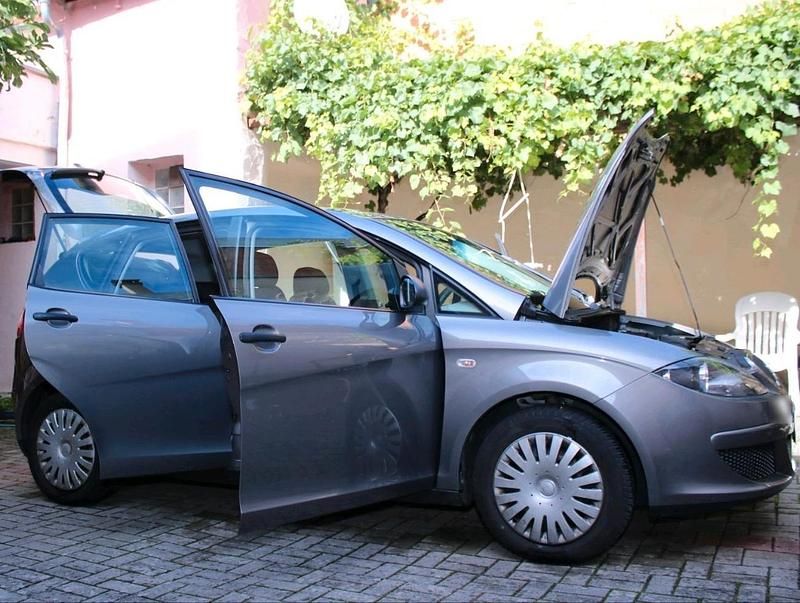 Gebraucht Seat Altea 102 PS (75 kW) 2006 Grau Van / Kleinbus