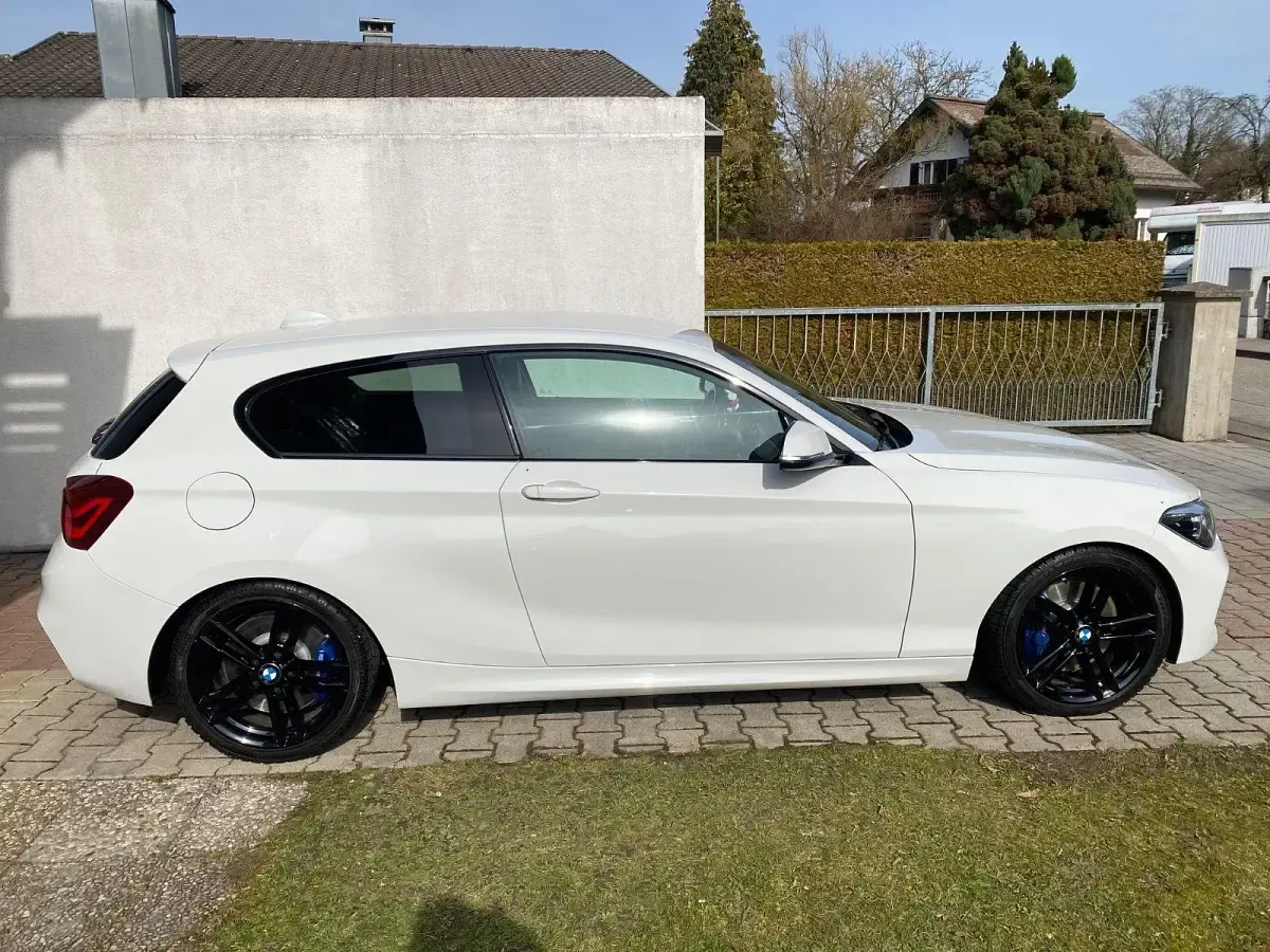 Gebraucht BMW 120 M Sport 190 PS (139 kW) 2018 Weiß Kleinwagen