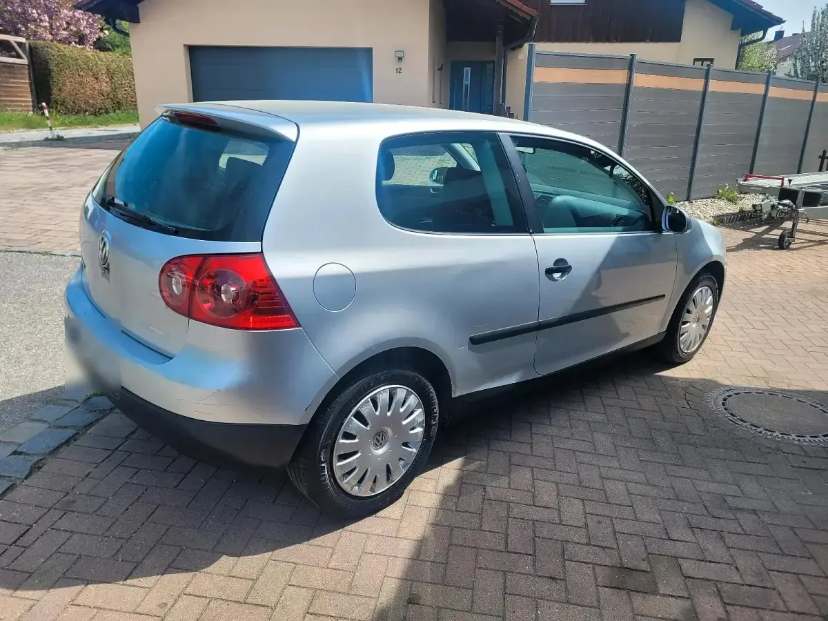 Gebraucht VW Golf V 75 PS (55 kW) 2005 Silber Kleinwagen