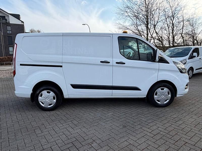 Gebraucht Ford Transit Custom Trend 131 PS (96 kW) 2019 Frostweiß Van / Kleinbus