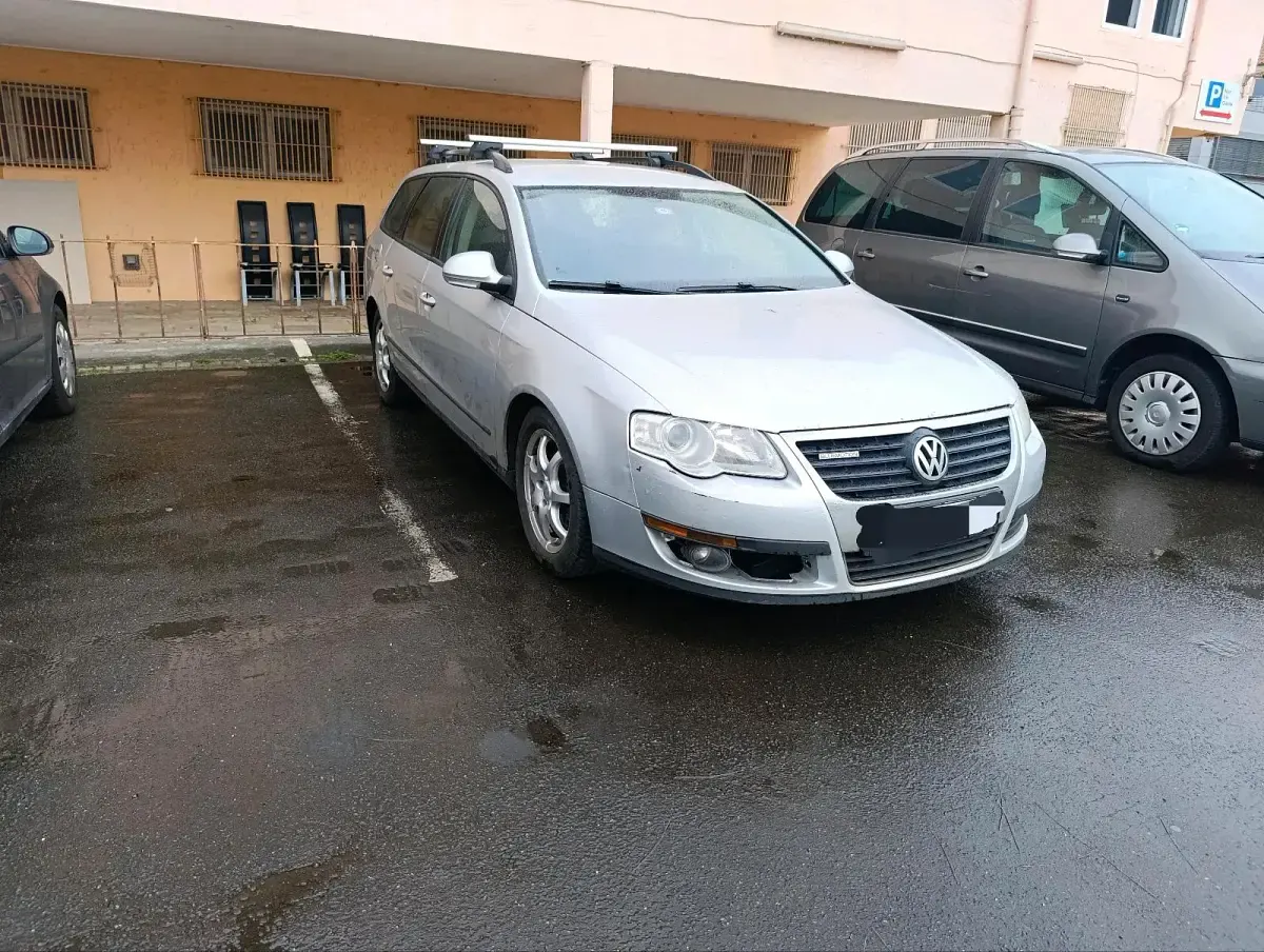 Gebraucht VW Passat 110 PS (80 kW) 2009 Silber Limousine