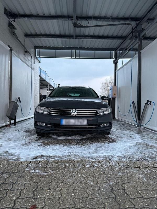 Gebraucht VW Passat 150 PS (110 kW) 2018 Grau Kombi