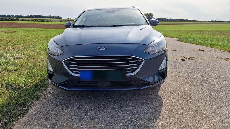 Second-hand Ford Focus 125 CP (91 kW) 2020 Albastru Break