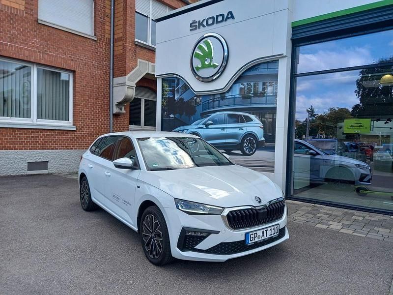 Weiß Gebraucht 2025 Skoda Scala Tour Kleinwagen | 27.490 € (Teuer) - Bild 1/4