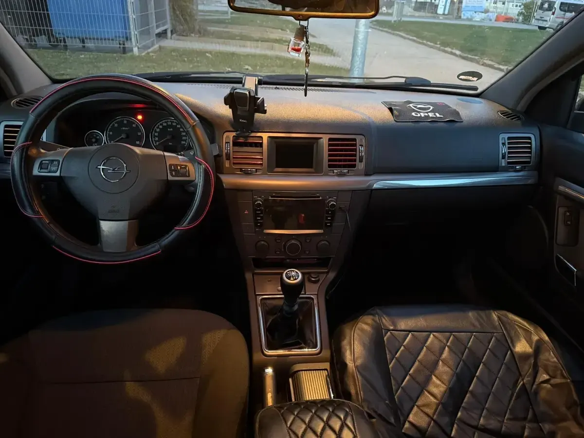 Occasion Opel Signum 150 ch (110 kW) 2005 Noir Citadine