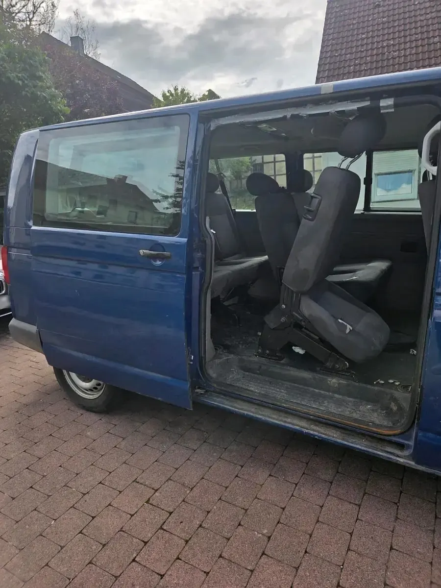 Gebraucht VW Caravelle 103 PS (75 kW) 2010 Blau Van