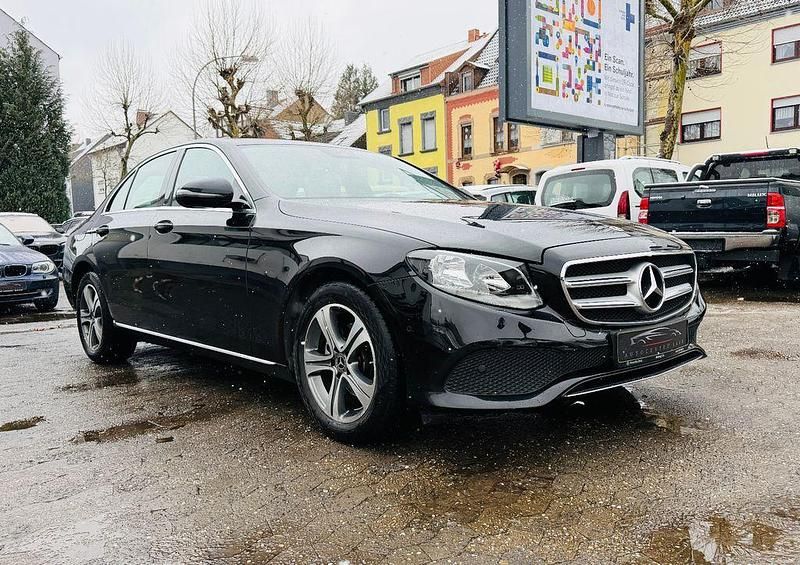 Gebraucht Mercedes E200 150 PS (110 kW) 2018 Schwarz Limousine