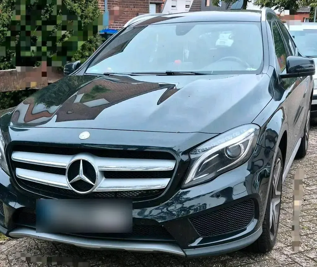 Gebraucht Mercedes GLA200 136 PS (100 kW) 2015 Schwarz SUV