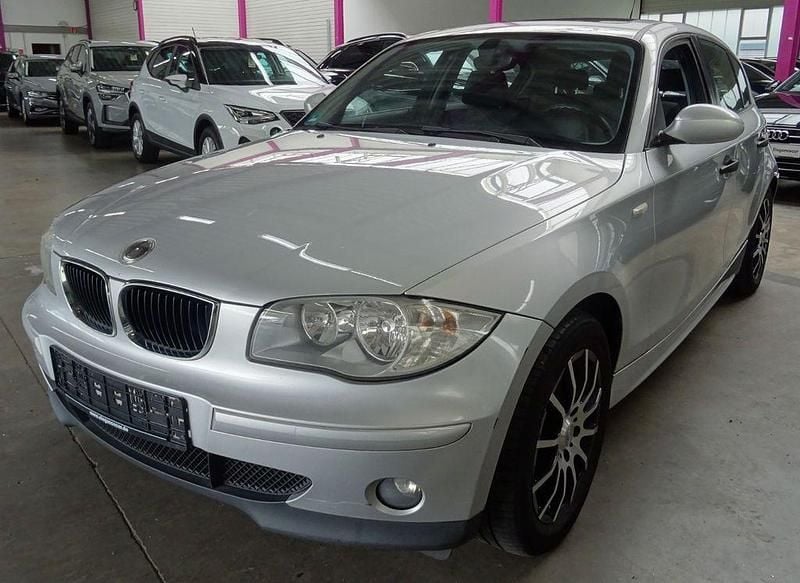 Silber Gebraucht 2004 BMW 116 Kleinwagen | 1.200 € (Fairer Preis) - Bild 1/4