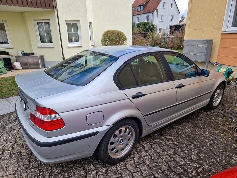 Gebraucht BMW 316 116 PS (85 kW) 2003 Silber Limousine