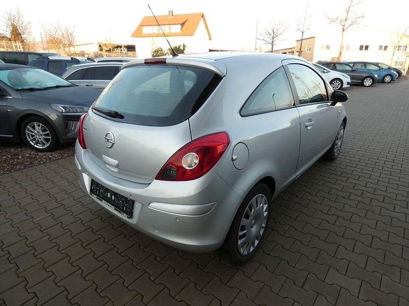 Gebraucht Opel Corsa Active 87 PS (63 kW) 2013 Silber Limousine