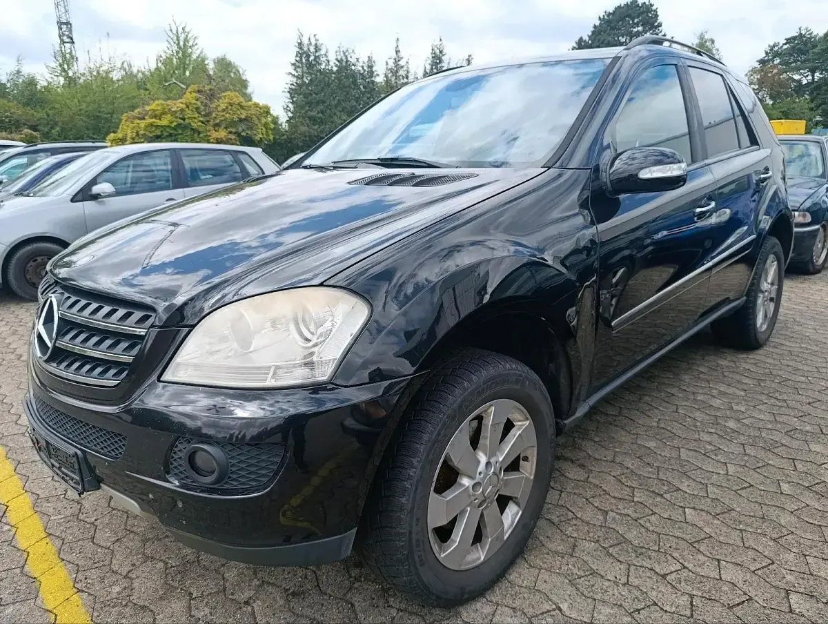 Gebraucht Mercedes ML280 190 PS (139 kW) 2006 Schwarz SUV