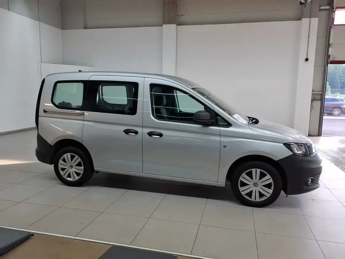 Gebraucht VW Caddy 102 PS (75 kW) 2022 Reflexsilber metallic Van / Kleinbus