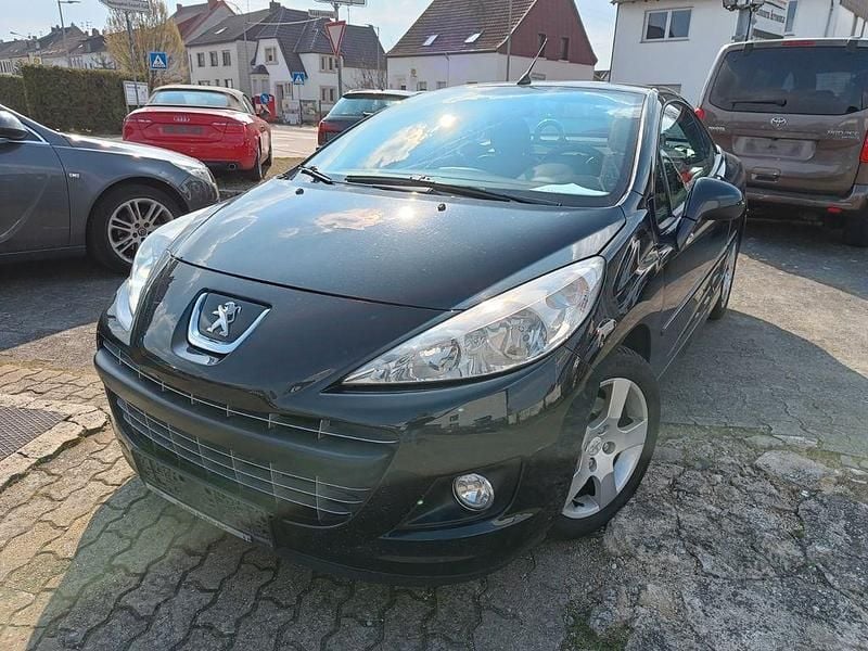 Gebraucht Peugeot 207 CC Active 120 PS (88 kW) 2013 Schwarz Cabrio