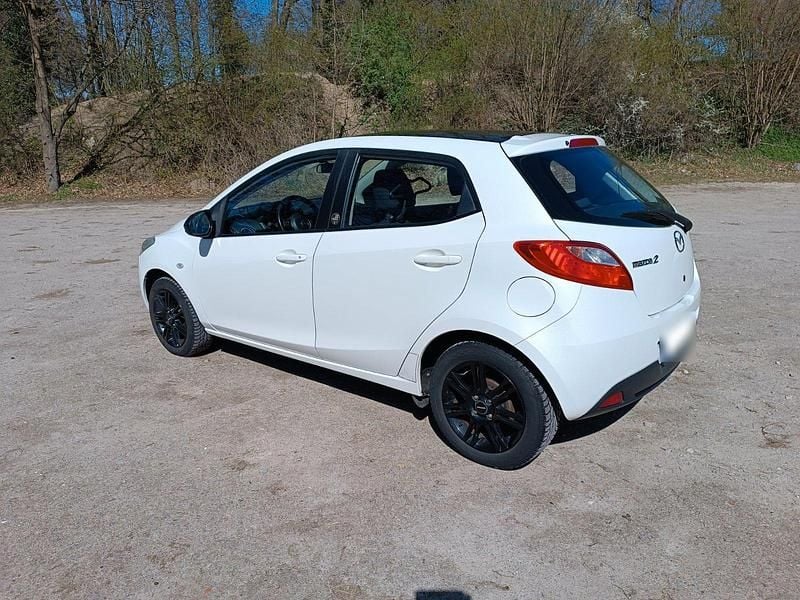 Brugt Mazda 2 75 HK (55 kW) 2011 Hvid Hatchback