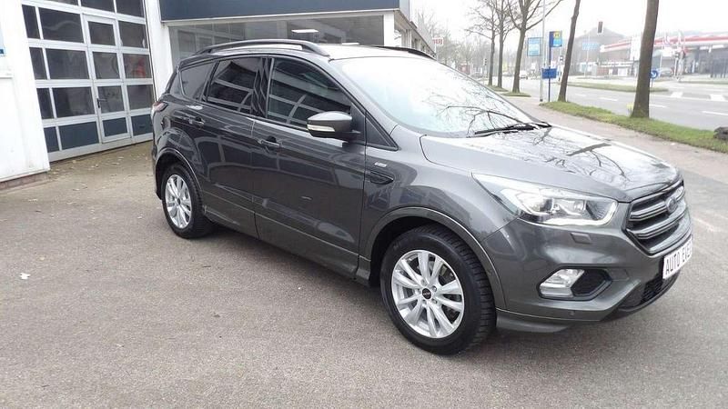 Gebraucht Ford Kuga ST-Line 150 PS (110 kW) 2017 Magneticgrau (metallic) SUV