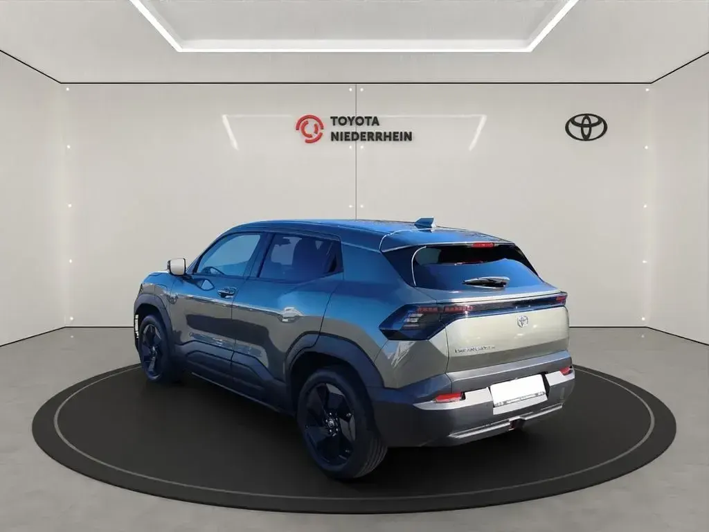 Neu Toyota Urban Cruiser 127 kW (174 PS) 2026 Grün SUV