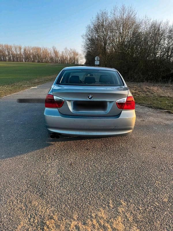 Gebraucht BMW 325 218 PS (160 kW) 2005 Grau Limousine