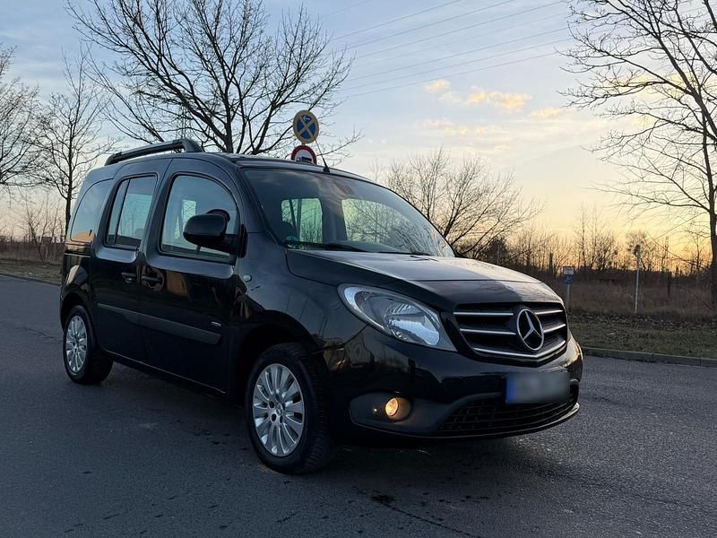 Gebraucht Mercedes Citan 111 110 PS (80 kW) 2016 Schwarz Limousine
