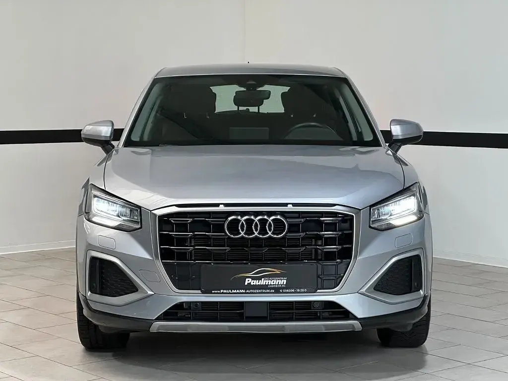 Gebraucht Audi Q2 Advanced 150 PS (110 kW) 2023 Silber SUV