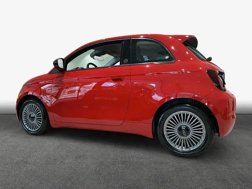 Neu Fiat 500 Icon 65 PS (47 kW) 2026 Passione rot Limousine