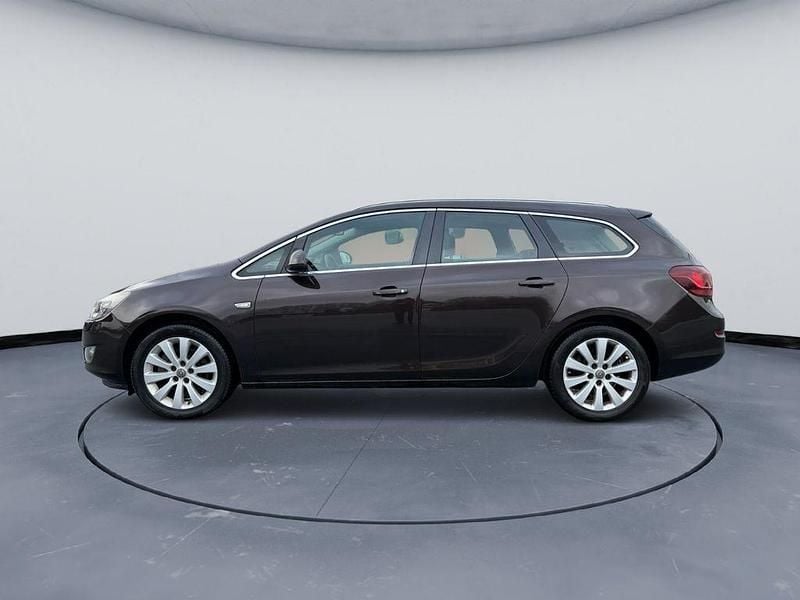 Gebraucht Opel Astra Innovation 125 PS (91 kW) 2012 Braun Kombi
