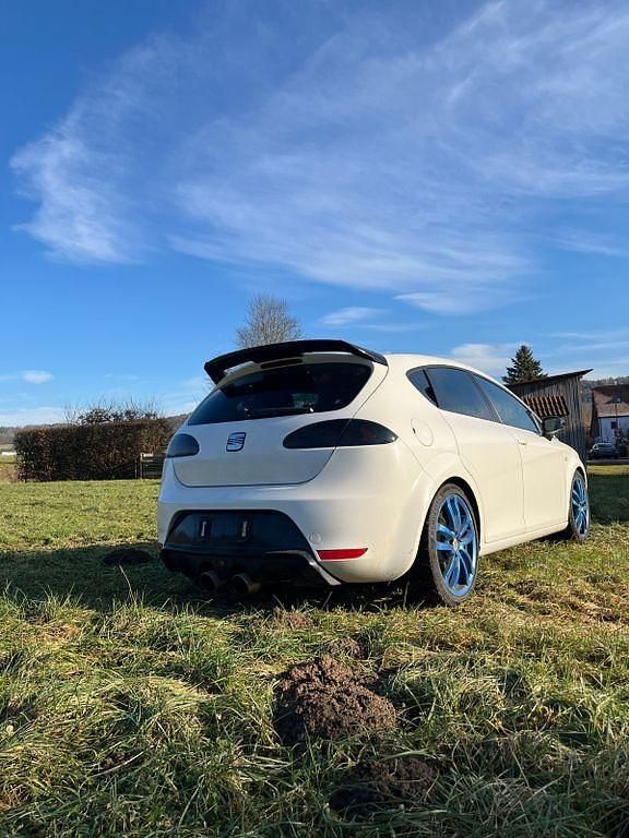 Gebraucht Seat Leon CUPRA 241 PS (177 kW) 2007 Weiß Kleinwagen