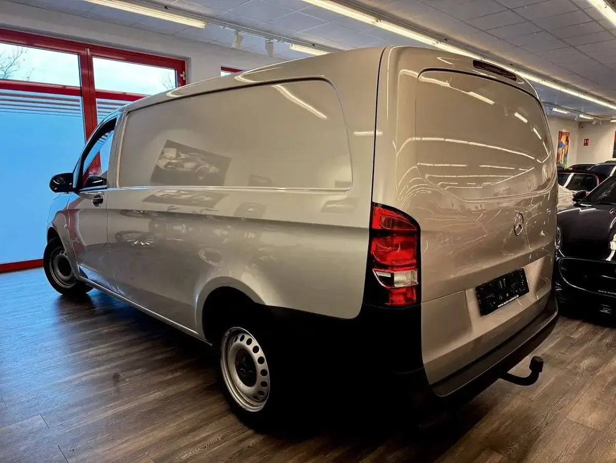 Gebraucht Mercedes Vito 88 PS (64 kW) 2016 Silber Van