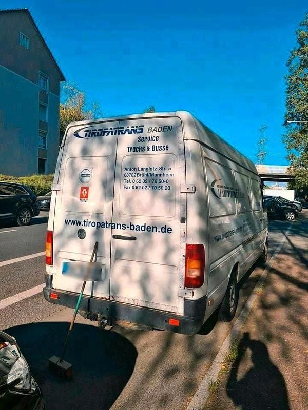 Second-hand VW LT 75 CP (55 kW) 2000 Alb Monovolum