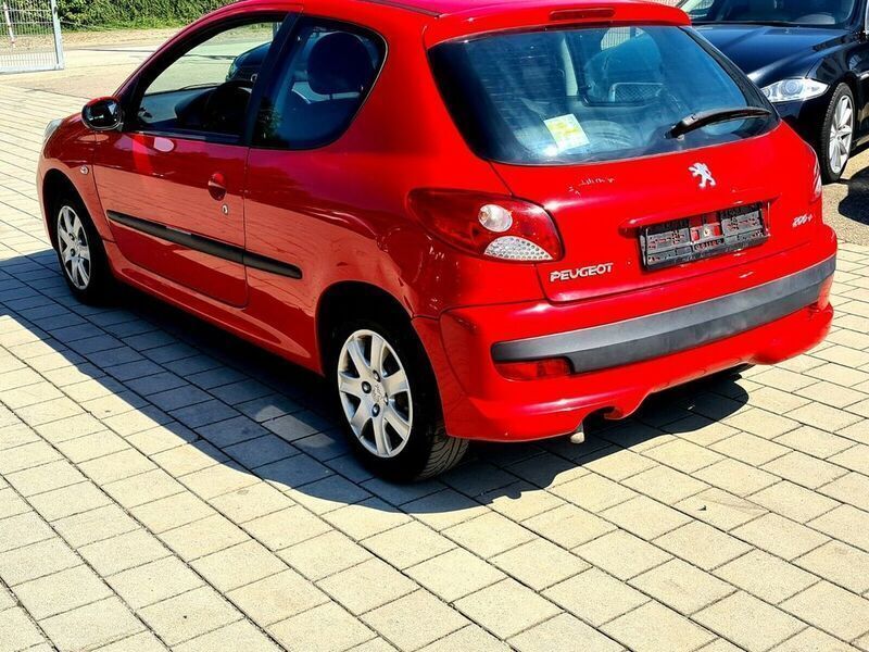 Gebraucht Peugeot 206+ Basis 60 PS (44 kW) 2009 Rot Kleinwagen