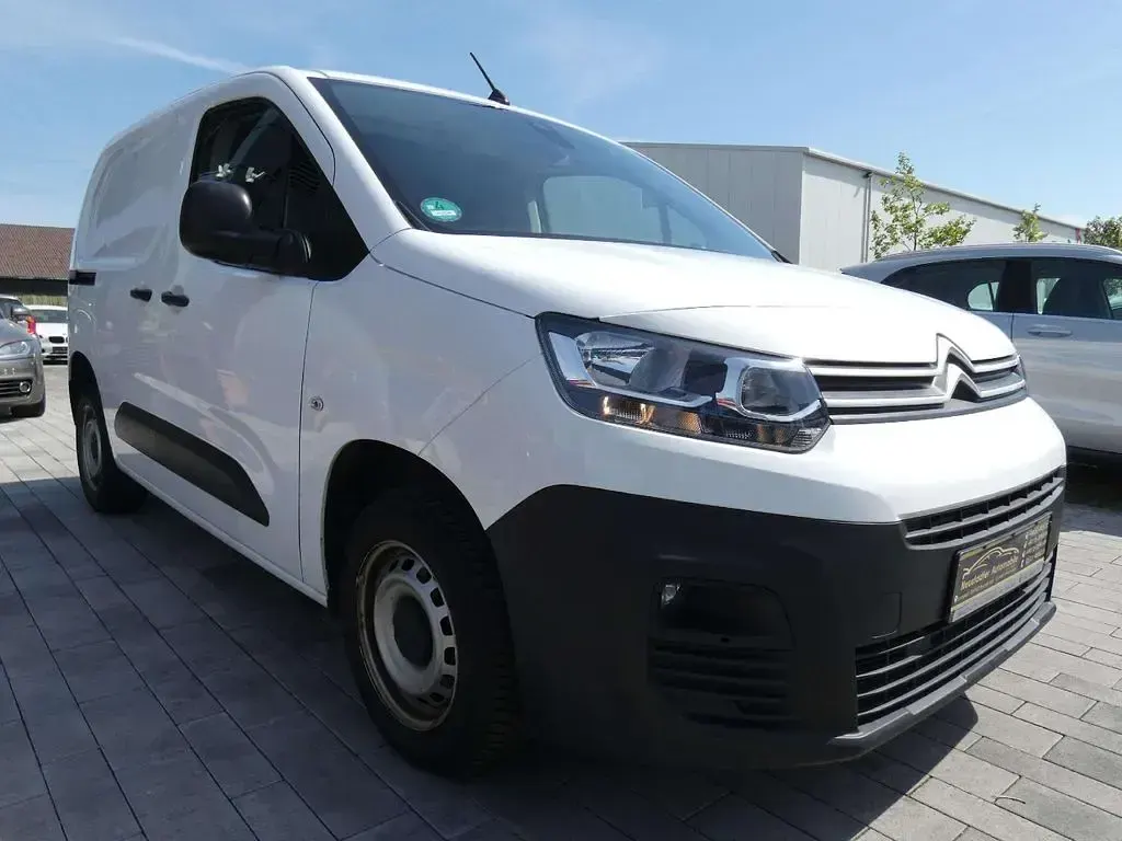 Gebraucht Citroën Berlingo 102 PS (75 kW) 2021 Lack weiss banquise/deckende Van / Kleinbus