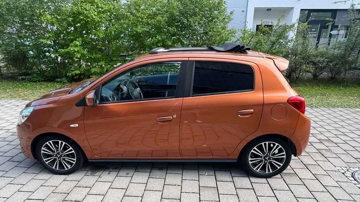 Gebraucht Mitsubishi Space Star Diamant Edition 80 PS (58 kW) 2018 Orange Kleinwagen