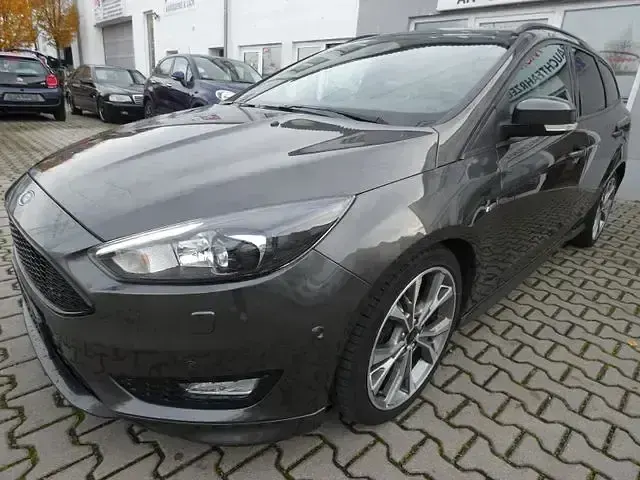 Gebraucht Ford Focus ST-Line 182 PS (133 kW) 2018 Magnetic Limousine