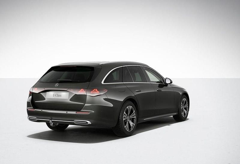 Gebraucht Mercedes E450 Avantgarde 367 PS (269 kW) 2024 Grau Limousine