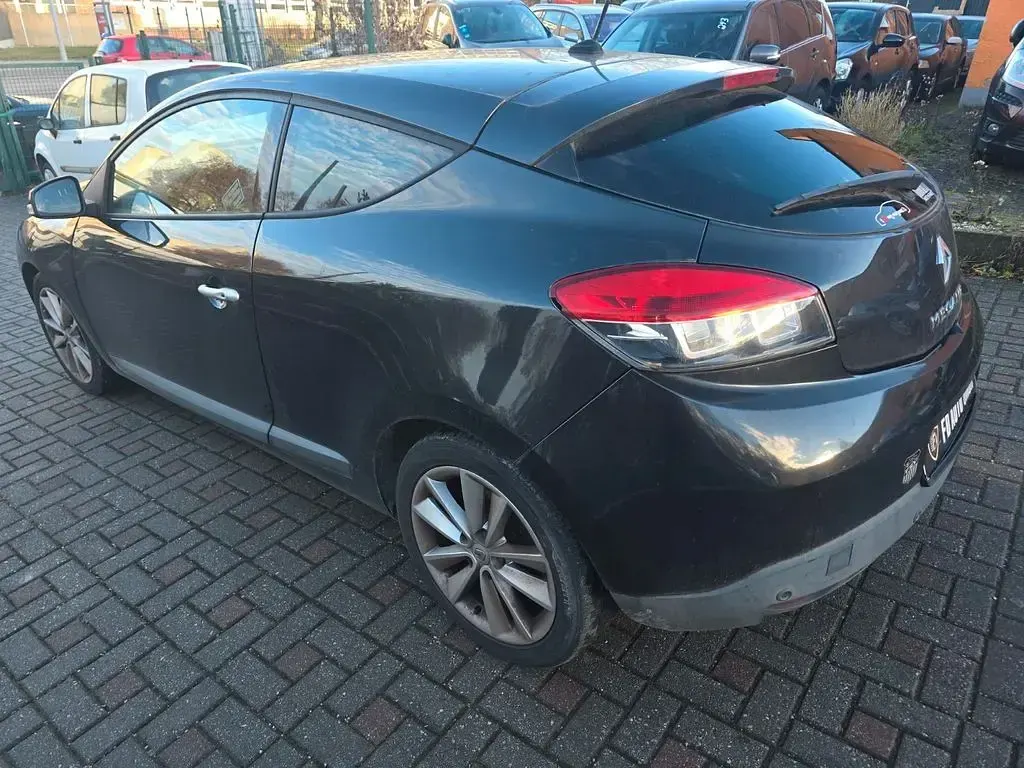 Gebraucht Renault Mégane Night&Day 131 PS (96 kW) 2010 Schwarz Coupé