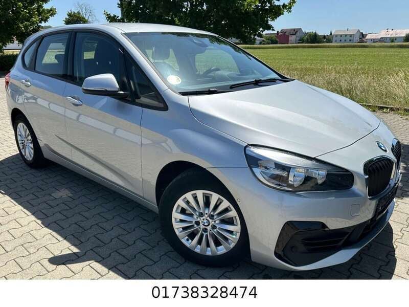 Silber Gebraucht 2020 BMW 218 Van / Kleinbus | 18.990 € (Guter Preis) - Bild 1/4