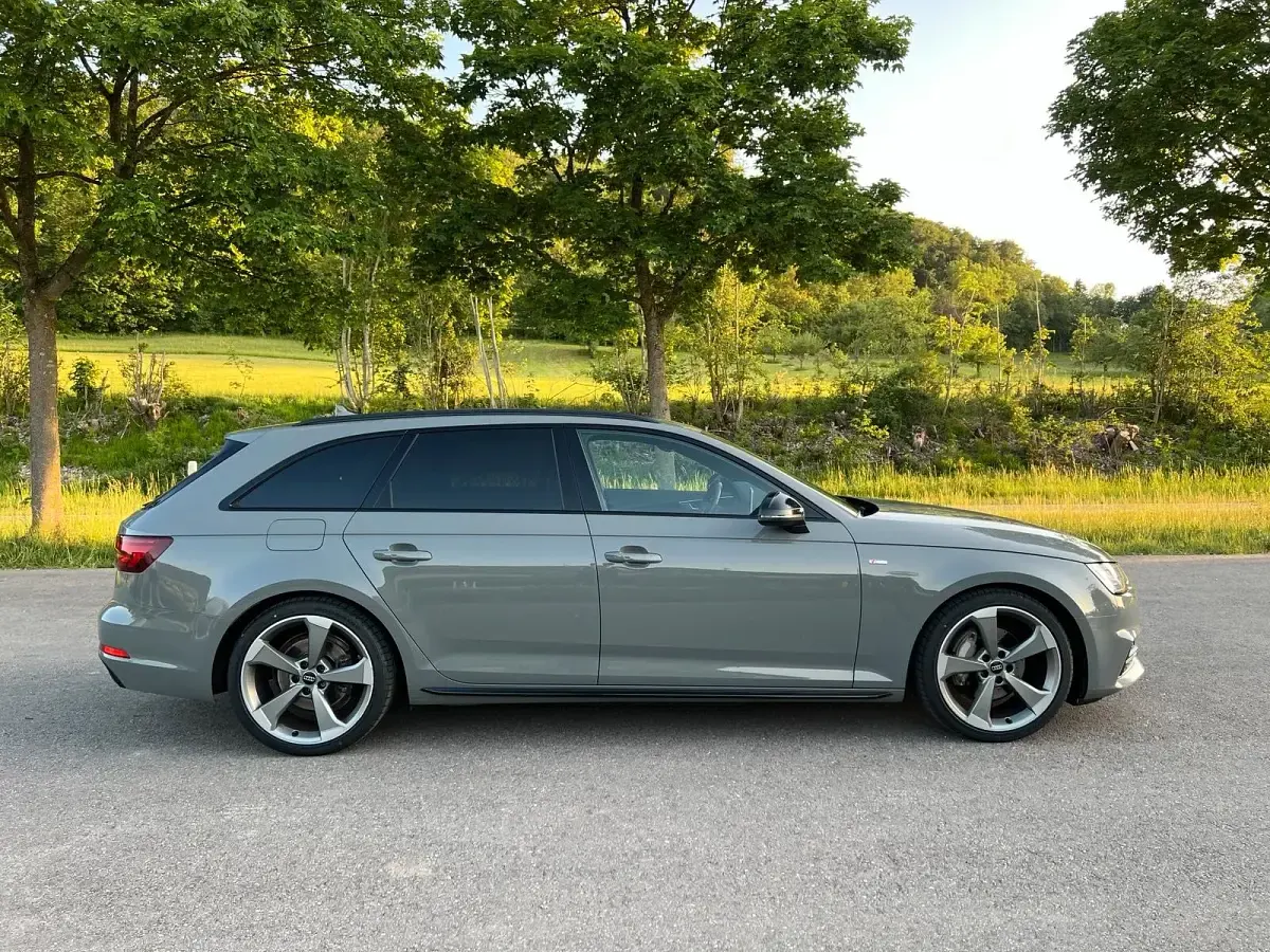 Gebraucht Audi A4 S-Line 218 PS (160 kW) 2018 Grau Limousine